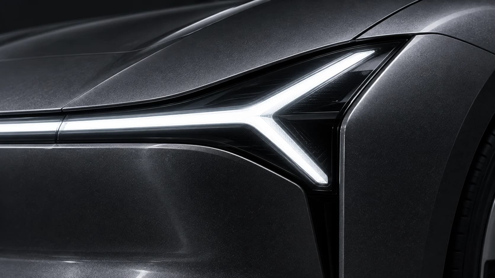 Dyntree M1E Divide Graphite prototype — headlight detail