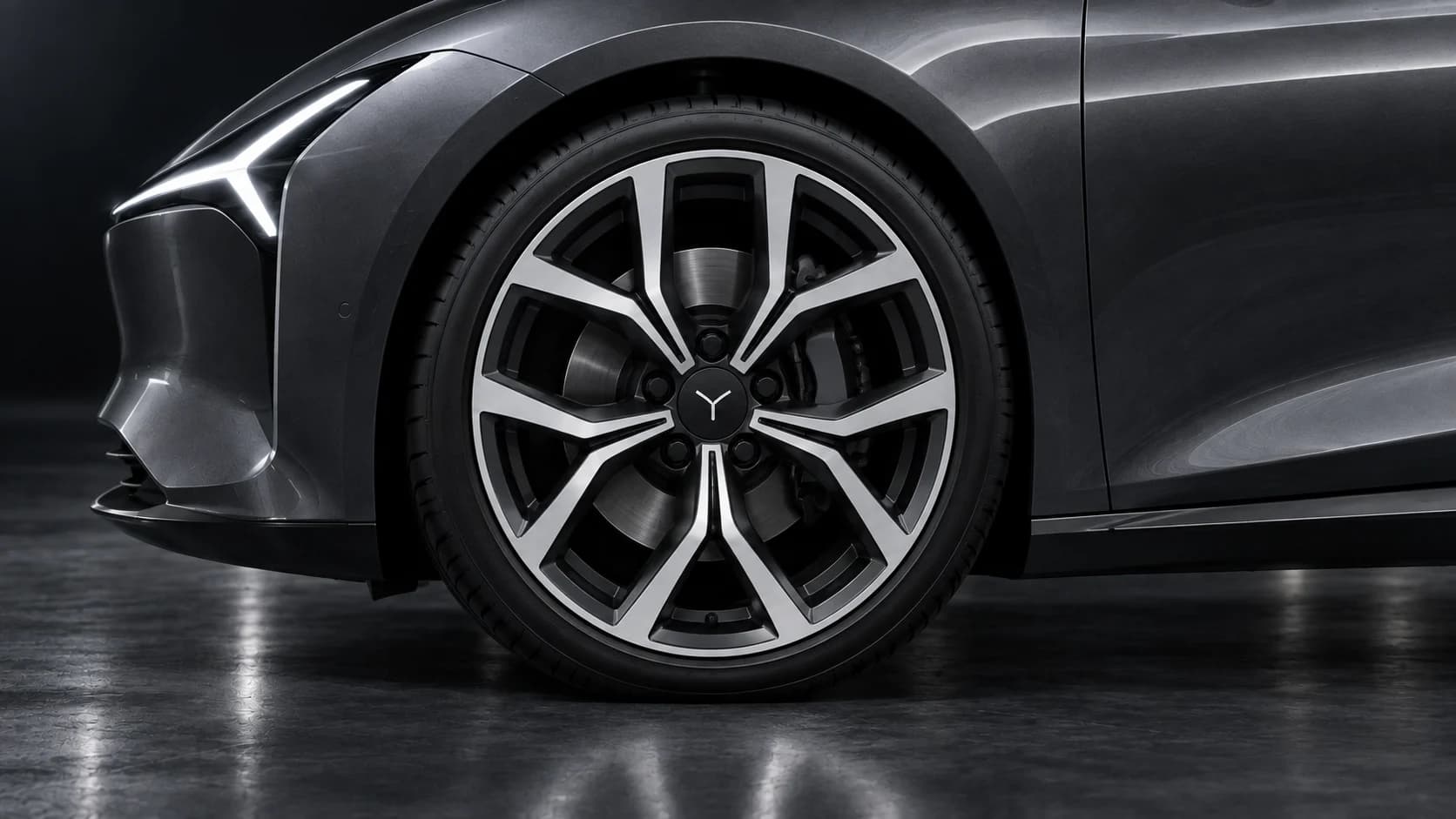 Dyntree M1E Subtract Graphite prototype — wheel detail