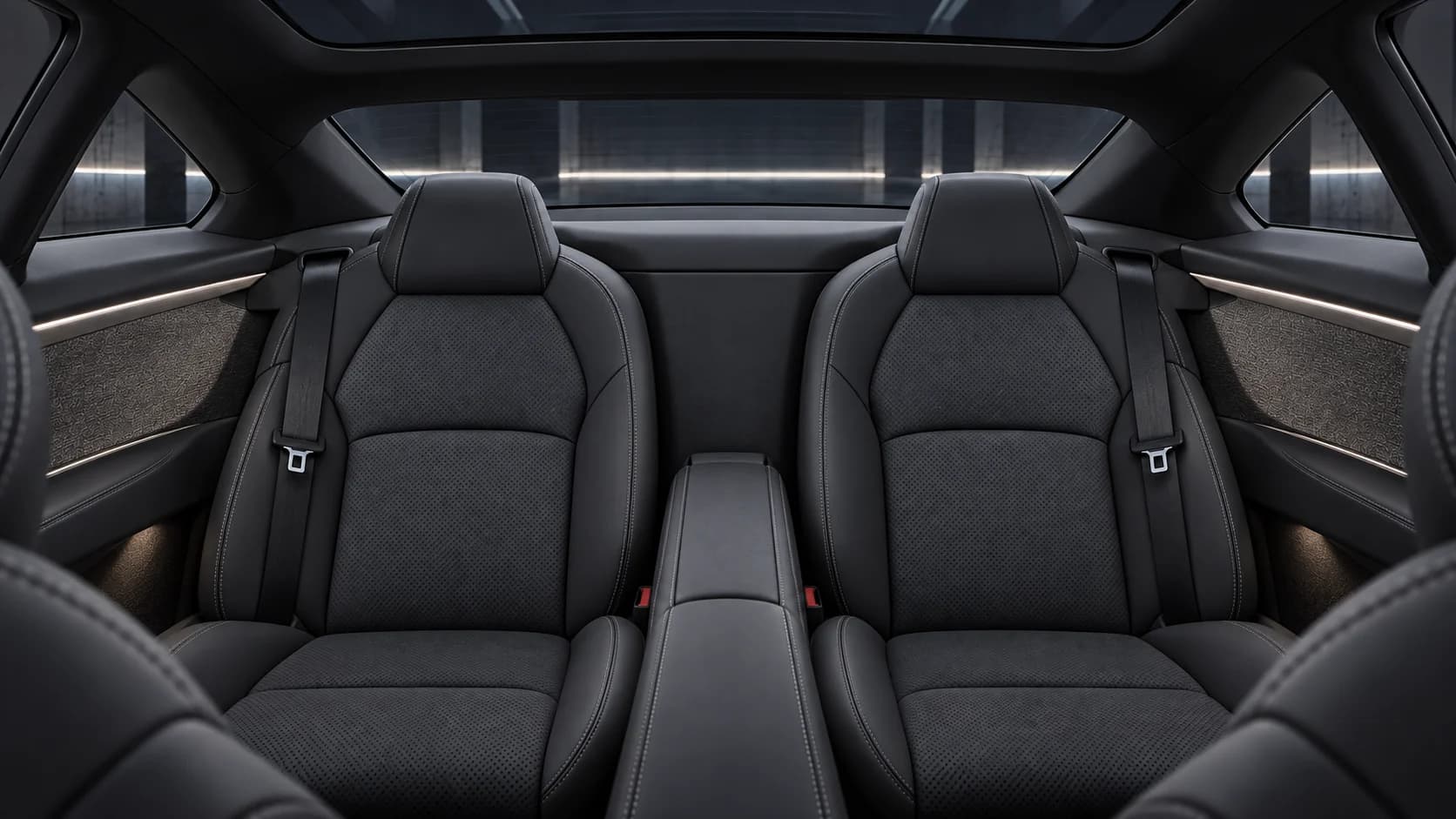 Dyntree M1E Divide Graphite prototype — rear seats